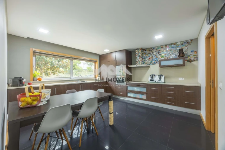 Moradia T3 para Venda em Santa Marinha e São Pedro da Afurada Foto 8