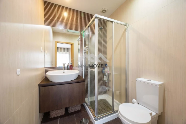 Moradia T3 para Venda em Santa Marinha e São Pedro da Afurada Foto 5