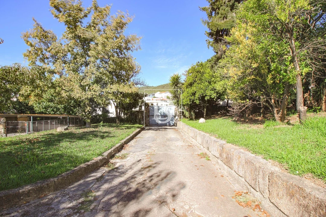 Moradia T4 para Venda em Pousada de Saramagos Foto 2