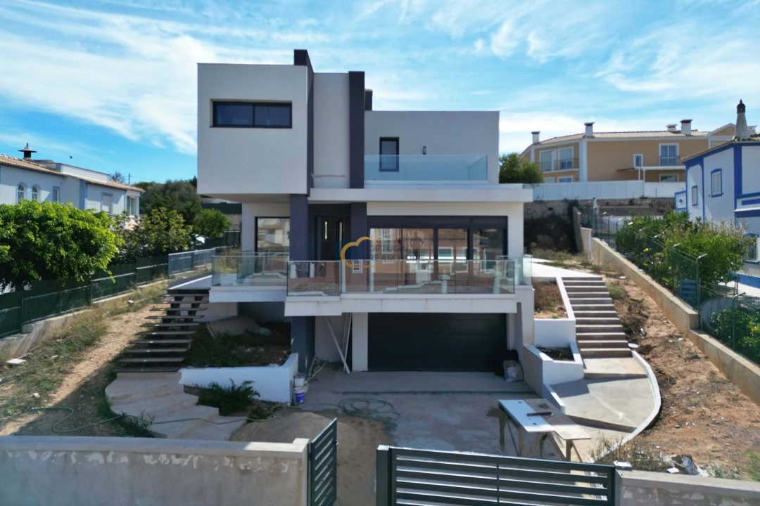 Moradia T4 para Venda em Albufeira e Olhos de Água Foto 4