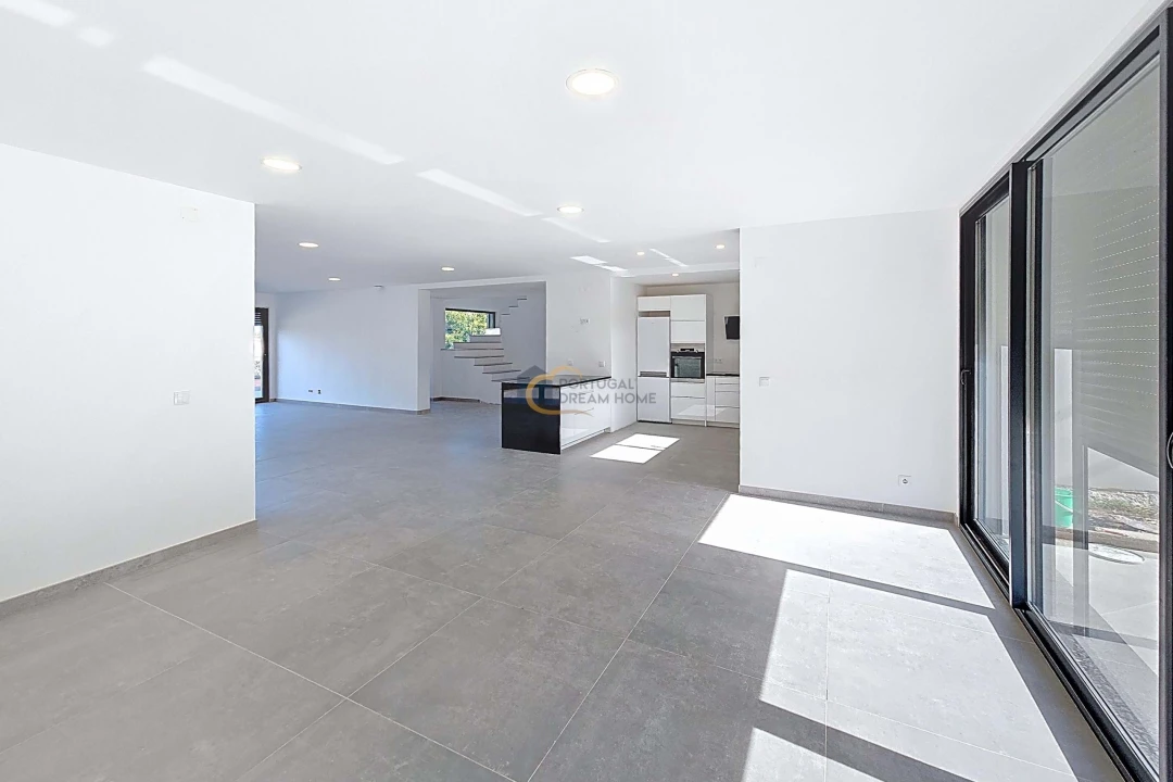 Moradia T4 para Venda em Albufeira e Olhos de Água Foto 12