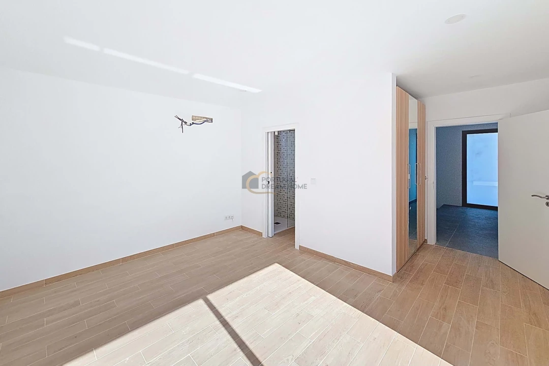 Moradia T4 para Venda em Albufeira e Olhos de Água Foto 15