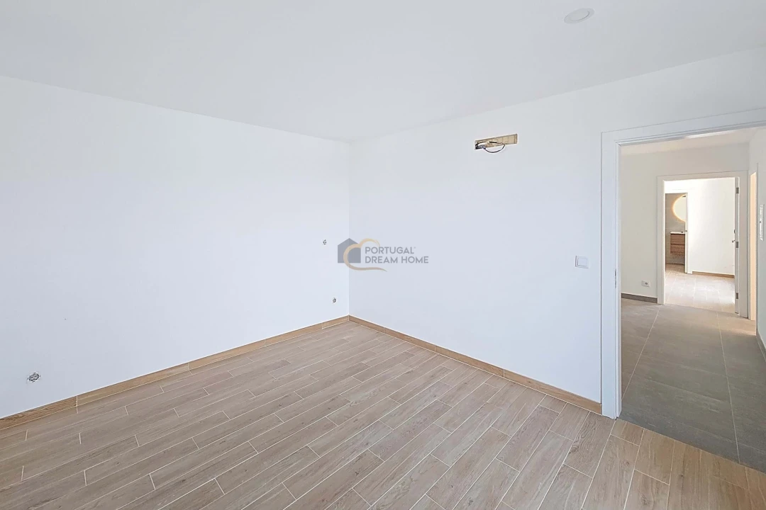 Moradia T4 para Venda em Albufeira e Olhos de Água Foto 20