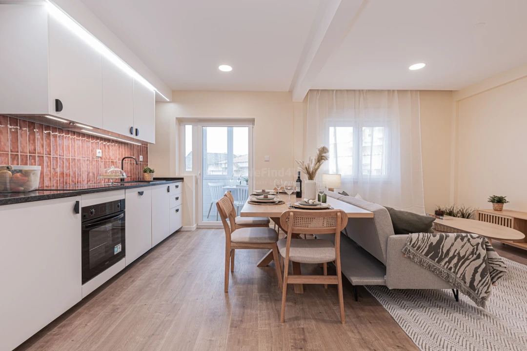 Apartamento T2 para Venda em Santa Iria de Azoia, São João da Talha e Bobadela Foto 4