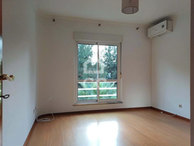 Apartamento T3 para Arrendamento em Azeitão (São Lourenço e São Simão) Foto 12