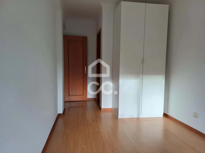 Apartamento T3 para Arrendamento em Azeitão (São Lourenço e São Simão) Foto 10