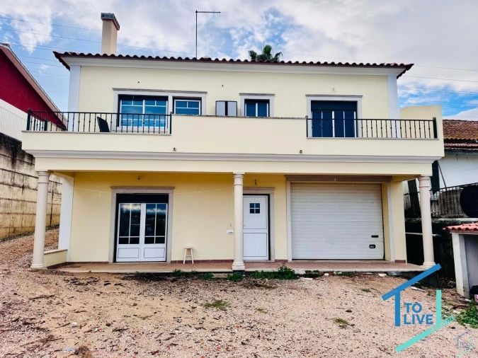 Moradia T5 para Venda em Asseiceira Foto 4