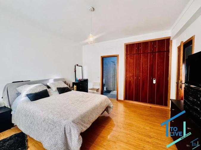 Moradia T5 para Venda em Asseiceira Foto 9