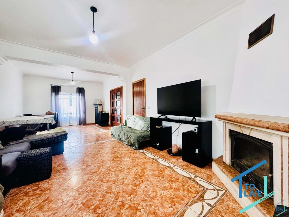 Moradia T5 para Venda em Asseiceira Foto 6