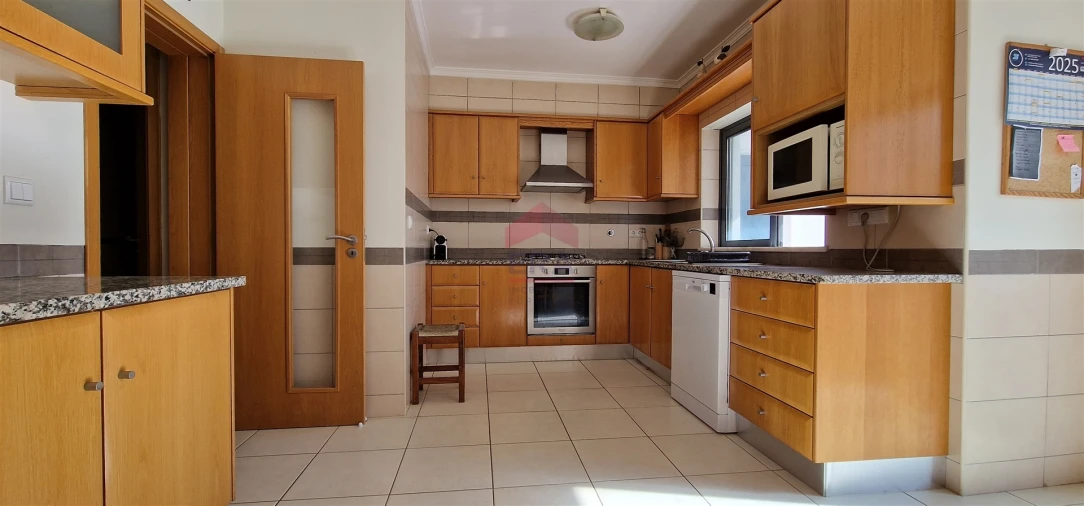 Moradia T0 para Venda em São Brás de Alportel Foto 3