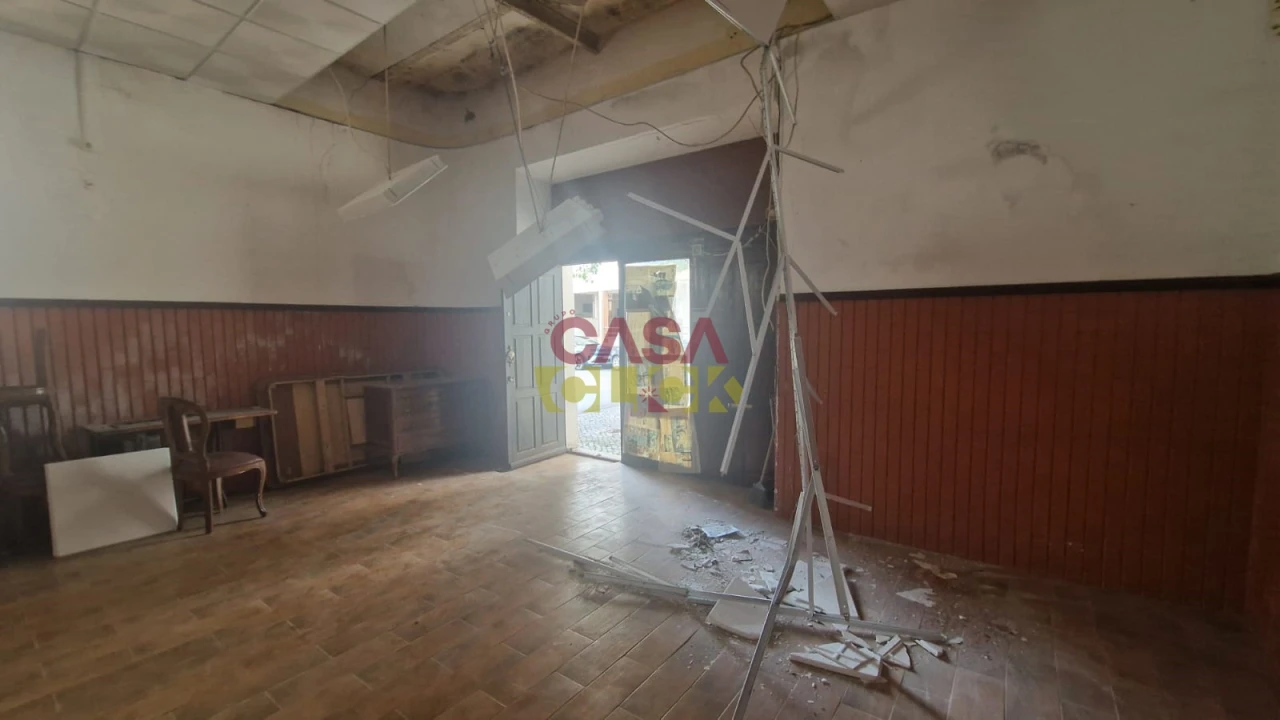 Loja para Arrendamento em Torres Novas (Santa Maria, Salvador e Santiago) Foto 21