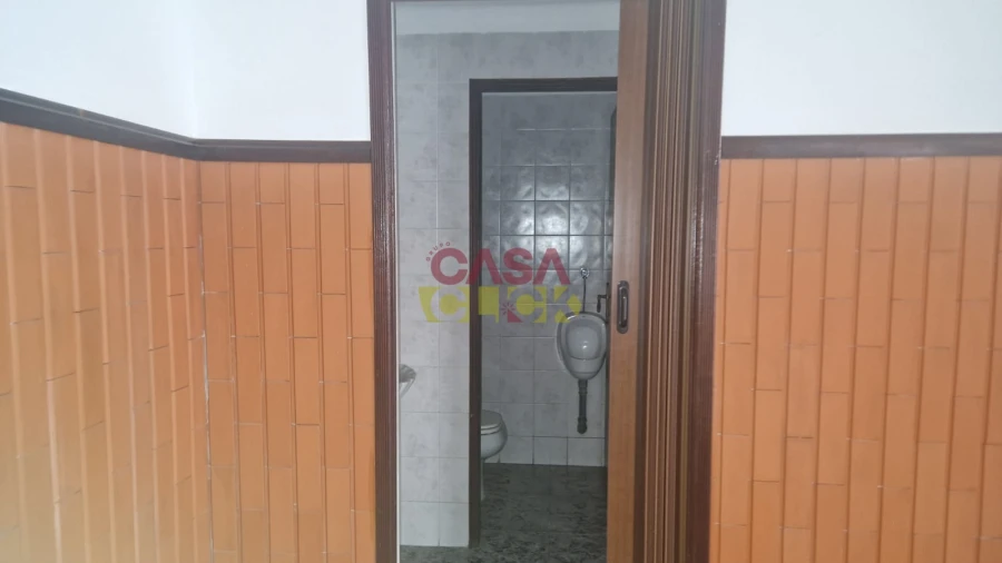 Loja para Arrendamento em Torres Novas (Santa Maria, Salvador e Santiago) Foto 27