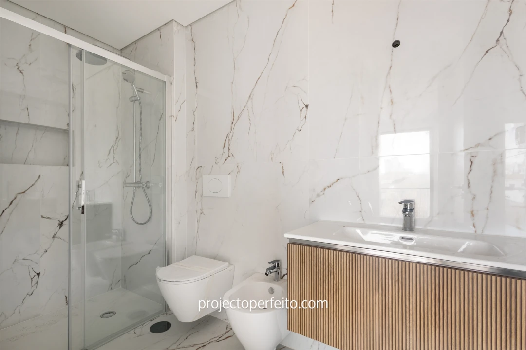 Apartamento T3 para Venda em Espinho Foto 6