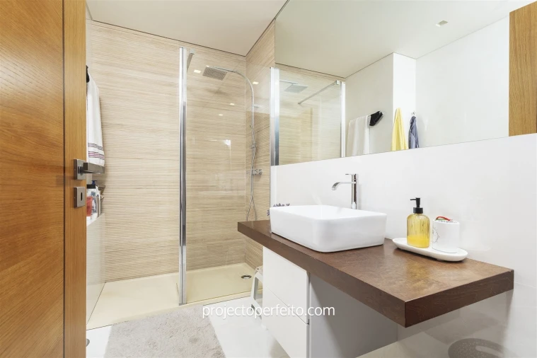 Moradia T4 para Venda em Retorta e Tougues Foto 23