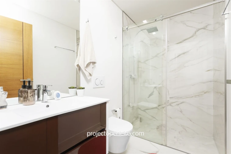 Moradia T4 para Venda em Retorta e Tougues Foto 24