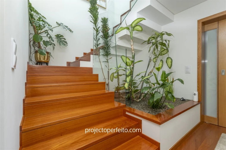 Moradia T4 para Venda em Retorta e Tougues Foto 13