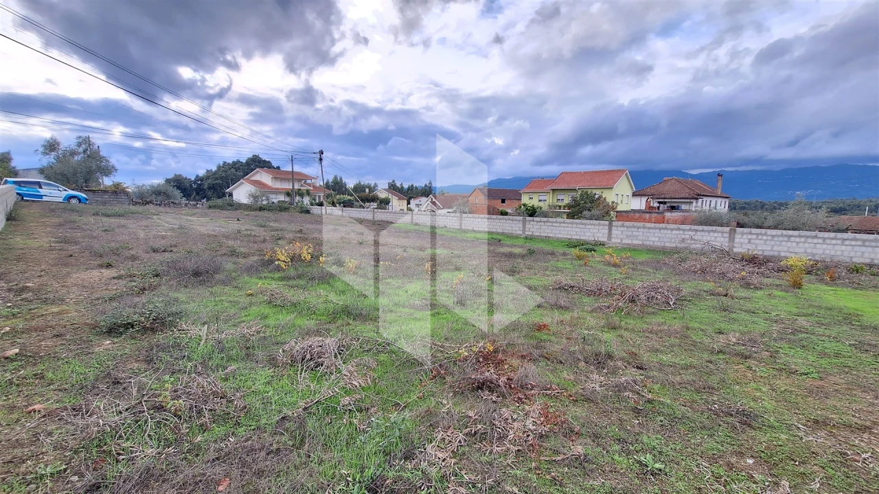 Terreno para Venda em Molelos Foto 4