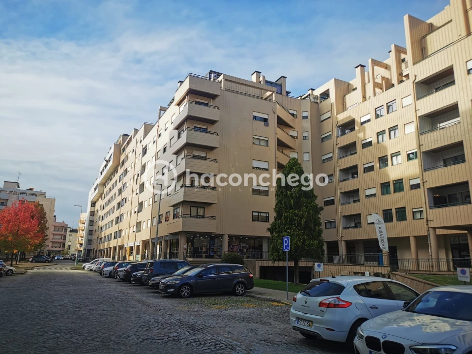 Apartamento T3 para Venda em Arcozelo Foto 1
