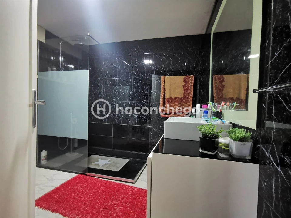 Apartamento T3 para Venda em Arcozelo Foto 29