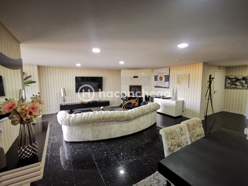 Apartamento T3 para Venda em Arcozelo Foto 13