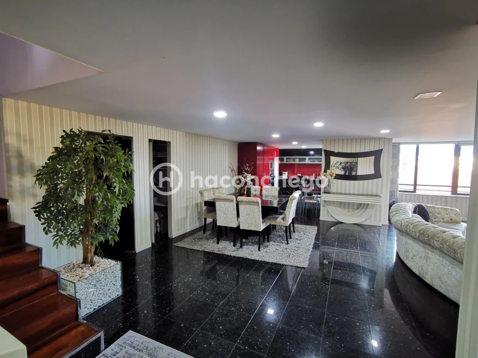 Apartamento T3 para Venda em Arcozelo Foto 16