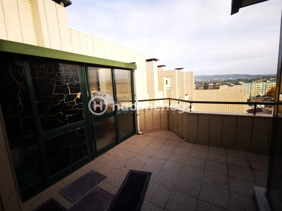 Apartamento T3 para Venda em Arcozelo Foto 32