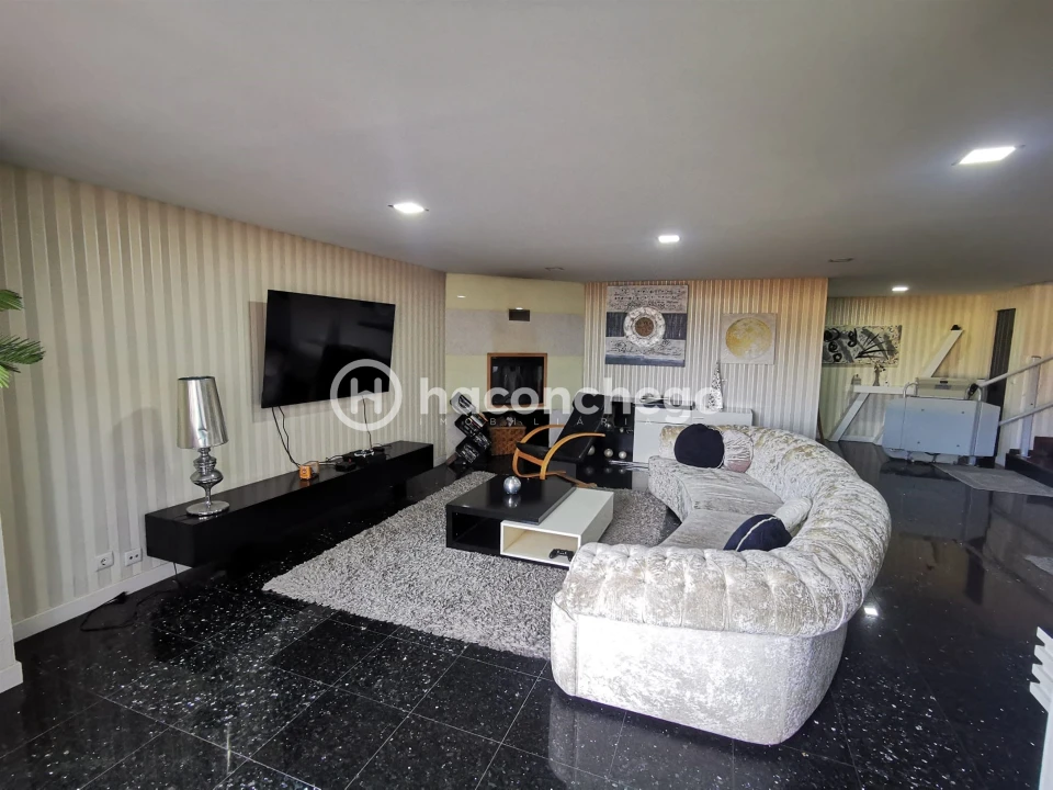 Apartamento T3 para Venda em Arcozelo Foto 11