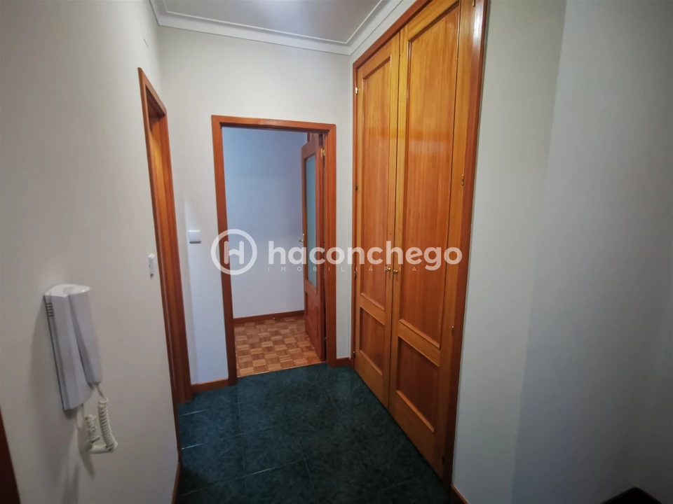 Apartamento T2 para Arrendamento em Arcozelo Foto 14