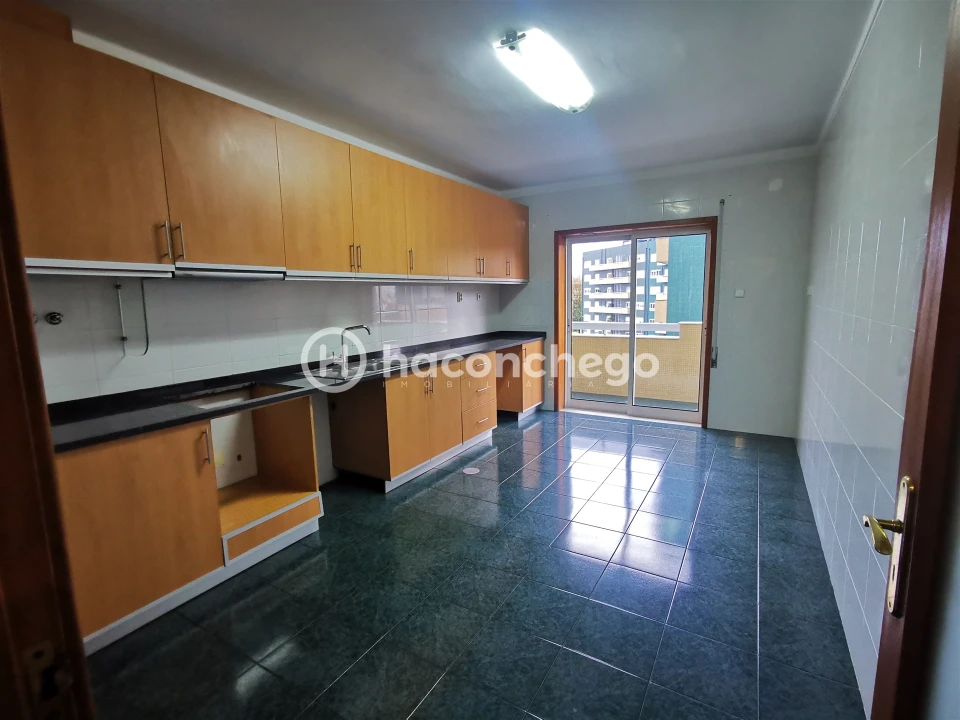 Apartamento T2 para Arrendamento em Arcozelo Foto 4