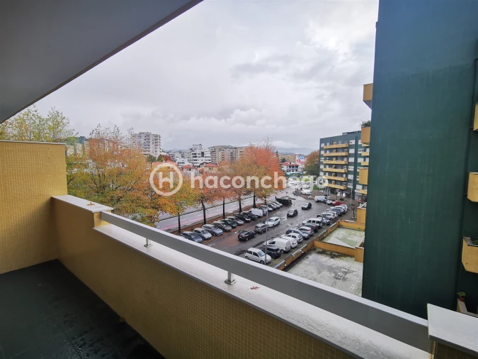 Apartamento T2 para Arrendamento em Arcozelo Foto 8