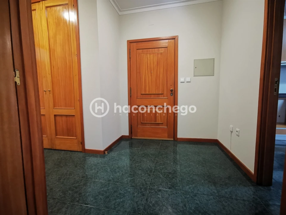 Apartamento T2 para Arrendamento em Arcozelo Foto 3