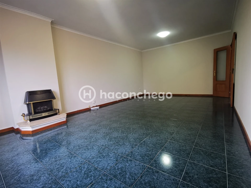 Apartamento T2 para Arrendamento em Arcozelo Foto 12