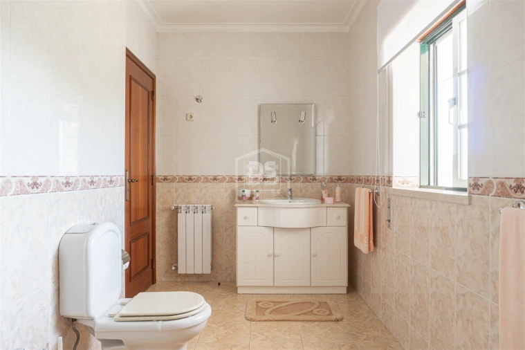 Moradia T3 para Venda em Marinha Grande Foto 16