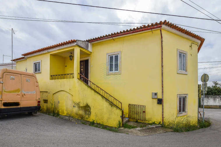 Moradia T3 para Venda em Brogueira, Parceiros de Igreja e Alcorochel Foto 1