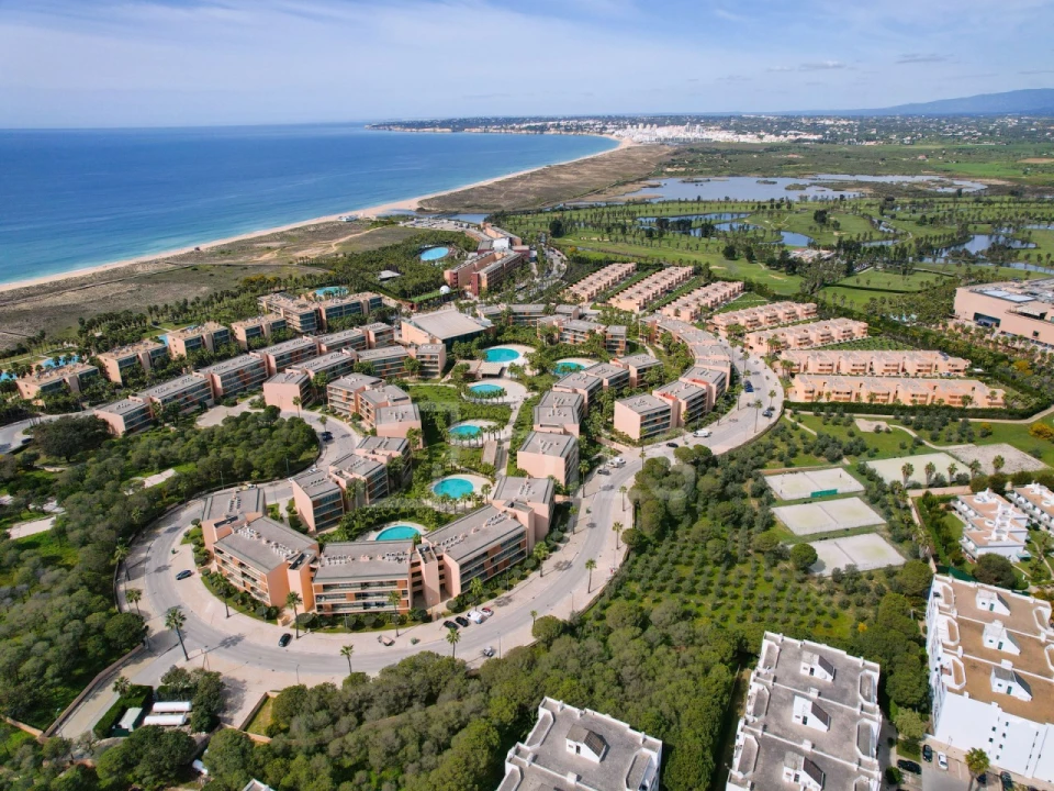 Moradia T4 para Venda em Guia Foto 30