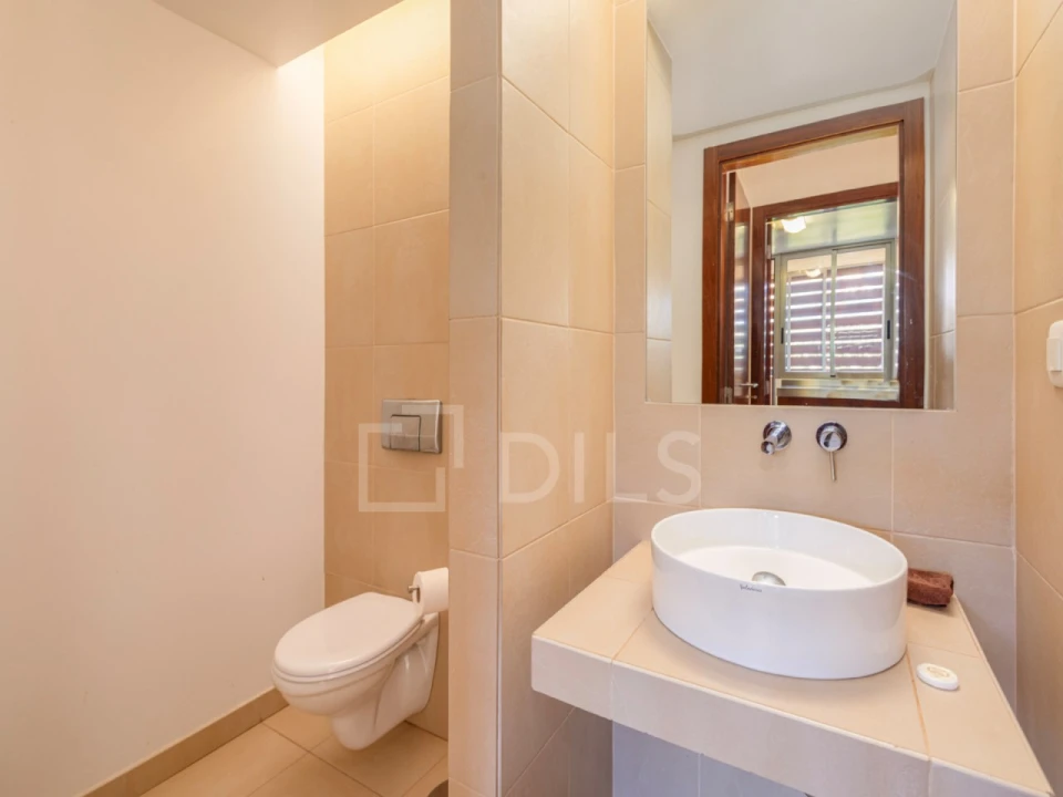 Moradia T4 para Venda em Guia Foto 19