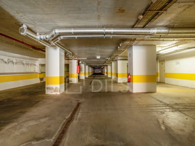 Moradia T4 para Venda em Guia Foto 27