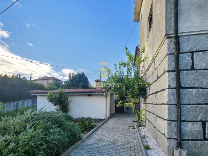 Moradia T3 para Venda em Guilhufe e Urrô Foto 29