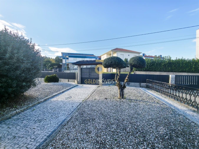 Moradia T3 para Venda em Guilhufe e Urrô Foto 24