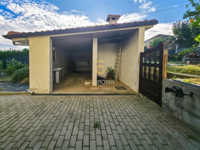 Moradia T3 para Venda em Guilhufe e Urrô Foto 30