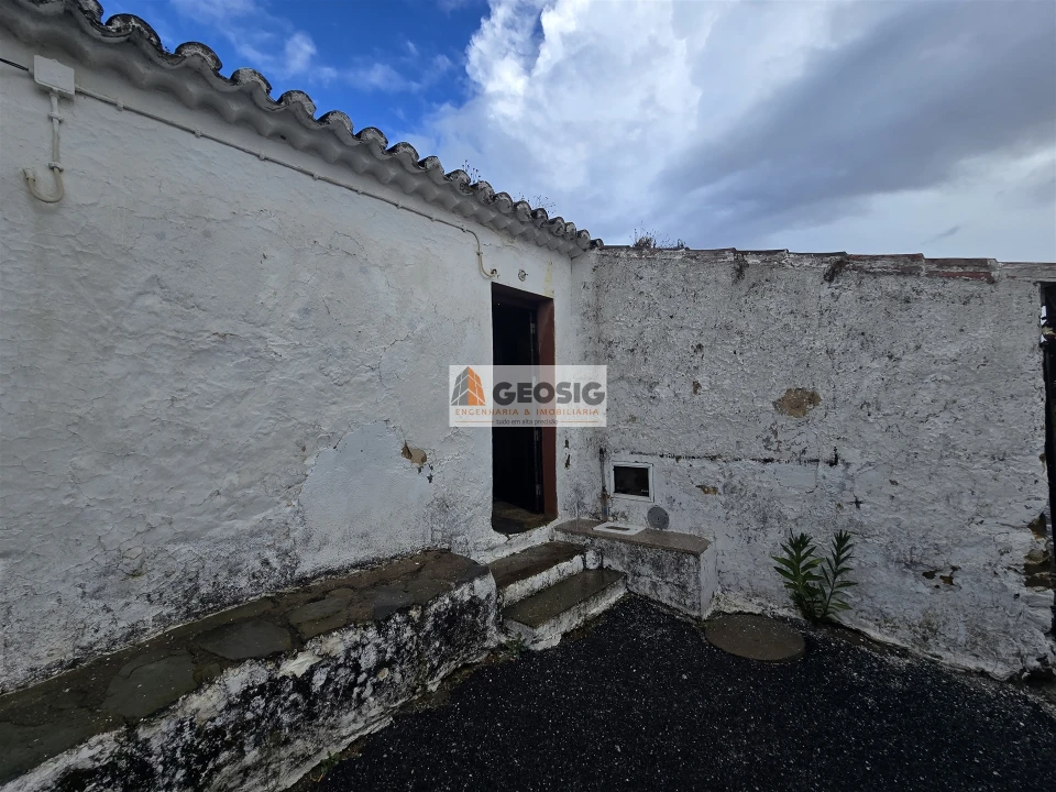 Moradia T0 para Venda em Almodôvar e Graça dos Padrões Foto 1