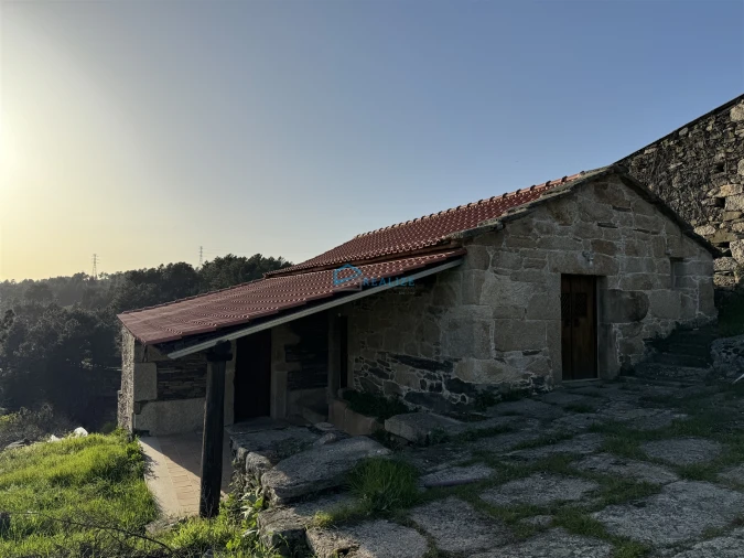 Moradia T2 para Venda em Nossa Senhora da Conceição, São Pedro e São Dinis Foto 24