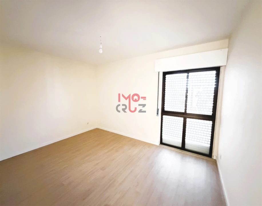 Apartamento T2 para Venda em Algueirão-Mem Martins Foto 12