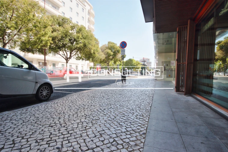 Apartamento T1 para Arrendamento em Avenidas Novas Foto 31