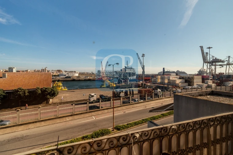 Moradia T4 para Venda em Matosinhos e Leça da Palmeira Foto 16