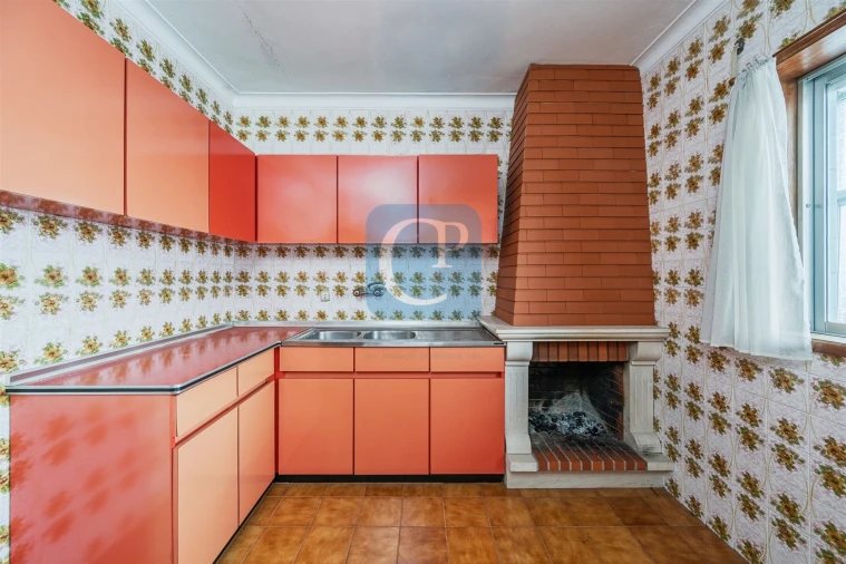 Moradia T5 para Venda em Oliveira do Douro Foto 14