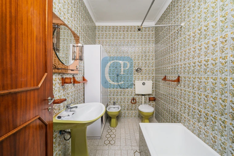 Moradia T5 para Venda em Oliveira do Douro Foto 6