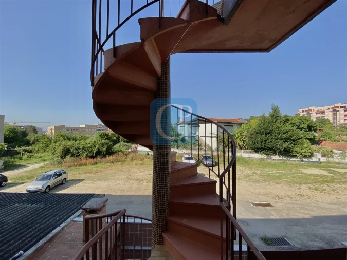 Moradia T5 para Venda em Oliveira do Douro Foto 23