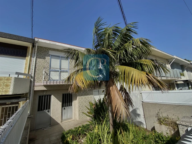 Moradia T5 para Venda em Oliveira do Douro Foto 2