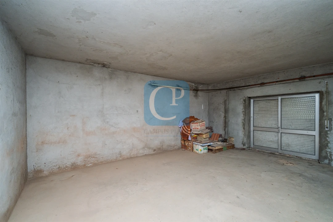 Moradia T5 para Venda em Oliveira do Douro Foto 36